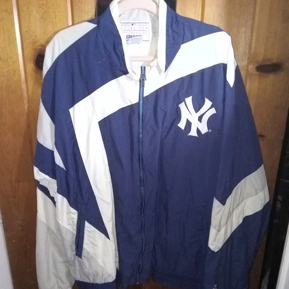 Vintage Men's Yankees Windbreaker - Picture 2 of 12